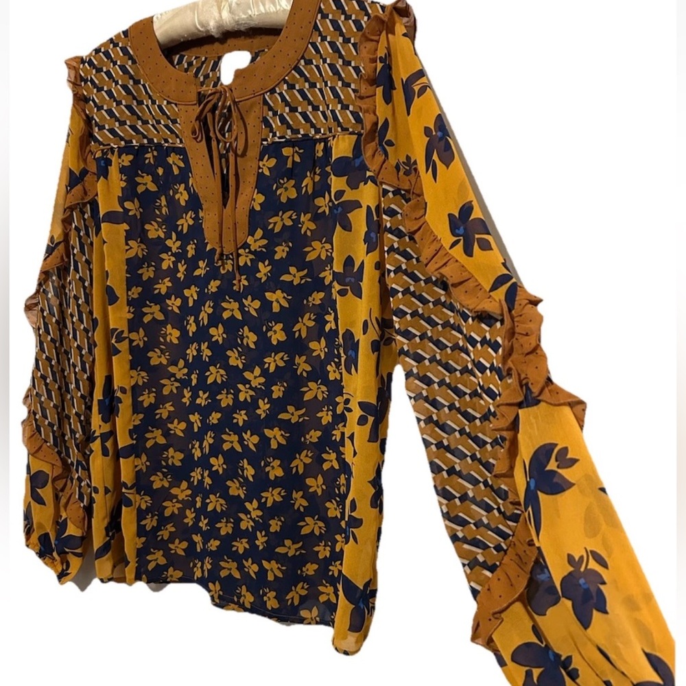 Cabi Top S Floral Print Silky Blouse Shirt Ruffled Sleeve Coquette Cottagecore